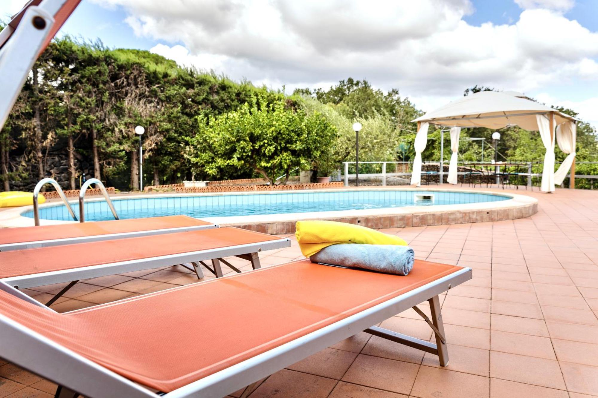 Villa Melany Casa Vacanza Piedimonte Etneo Exteriör bild