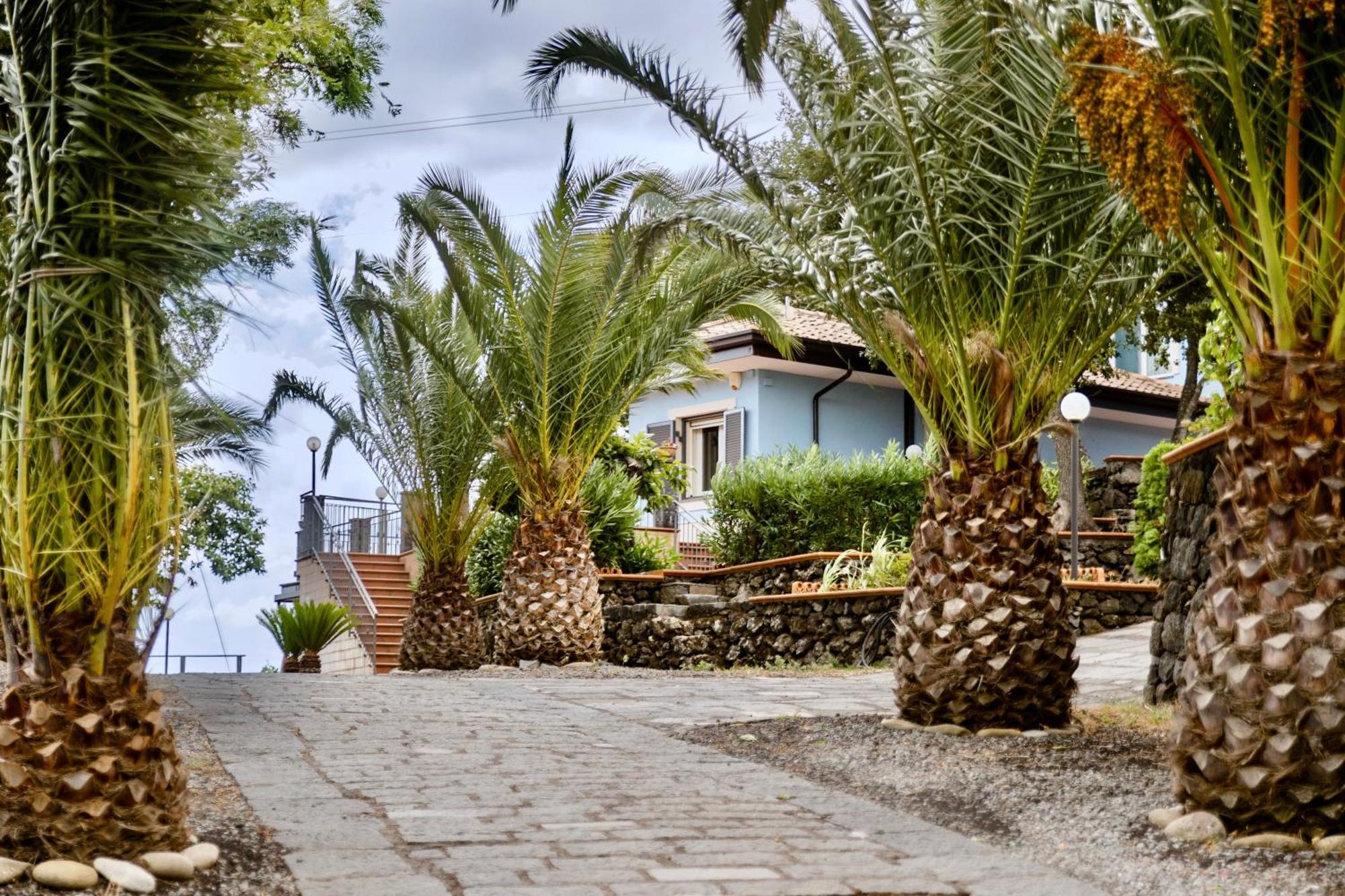 Villa Melany Casa Vacanza Piedimonte Etneo Exteriör bild