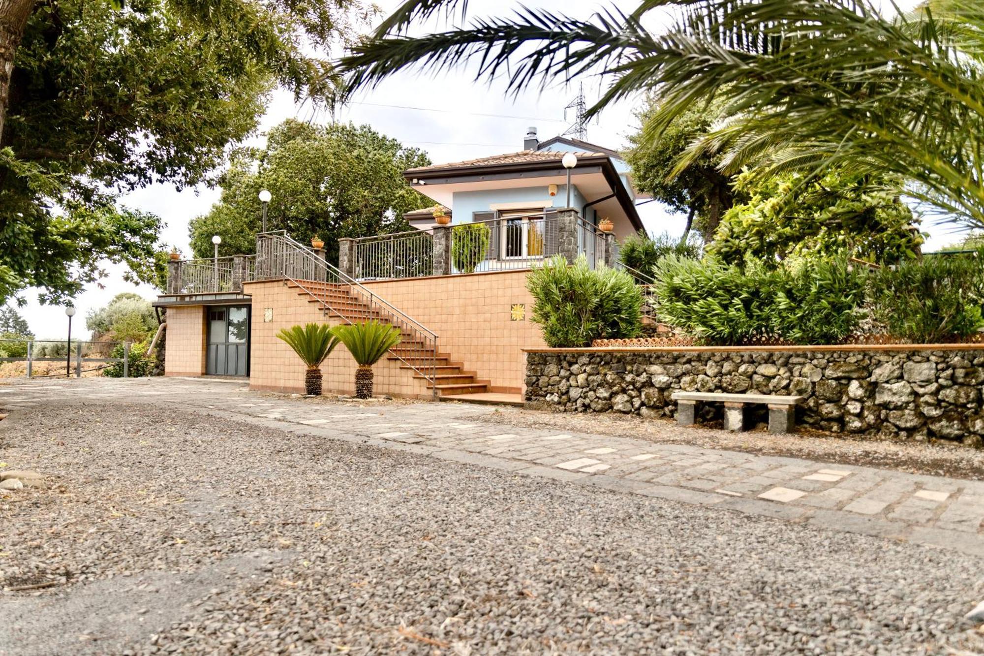 Villa Melany Casa Vacanza Piedimonte Etneo Exteriör bild