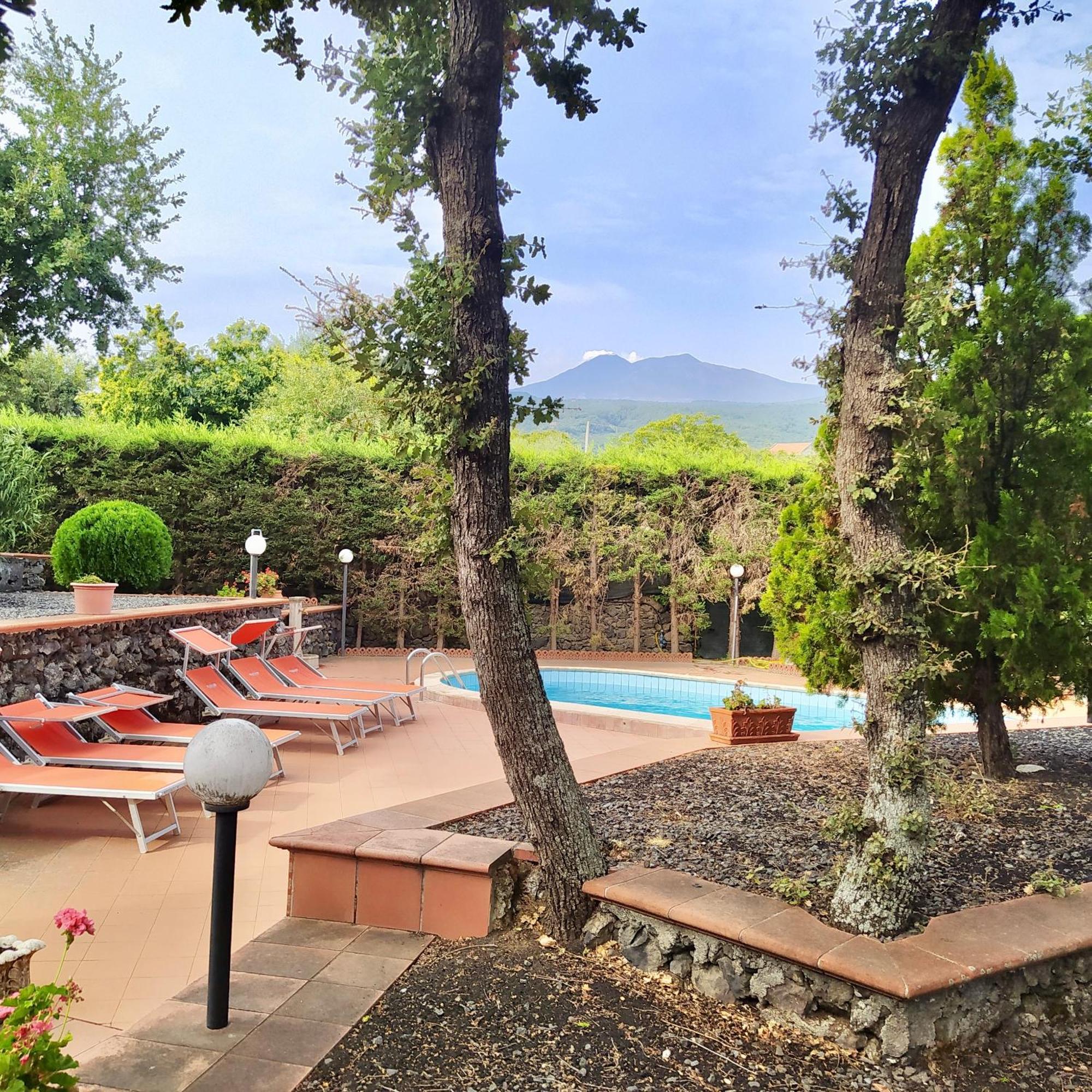 Villa Melany Casa Vacanza Piedimonte Etneo Exteriör bild